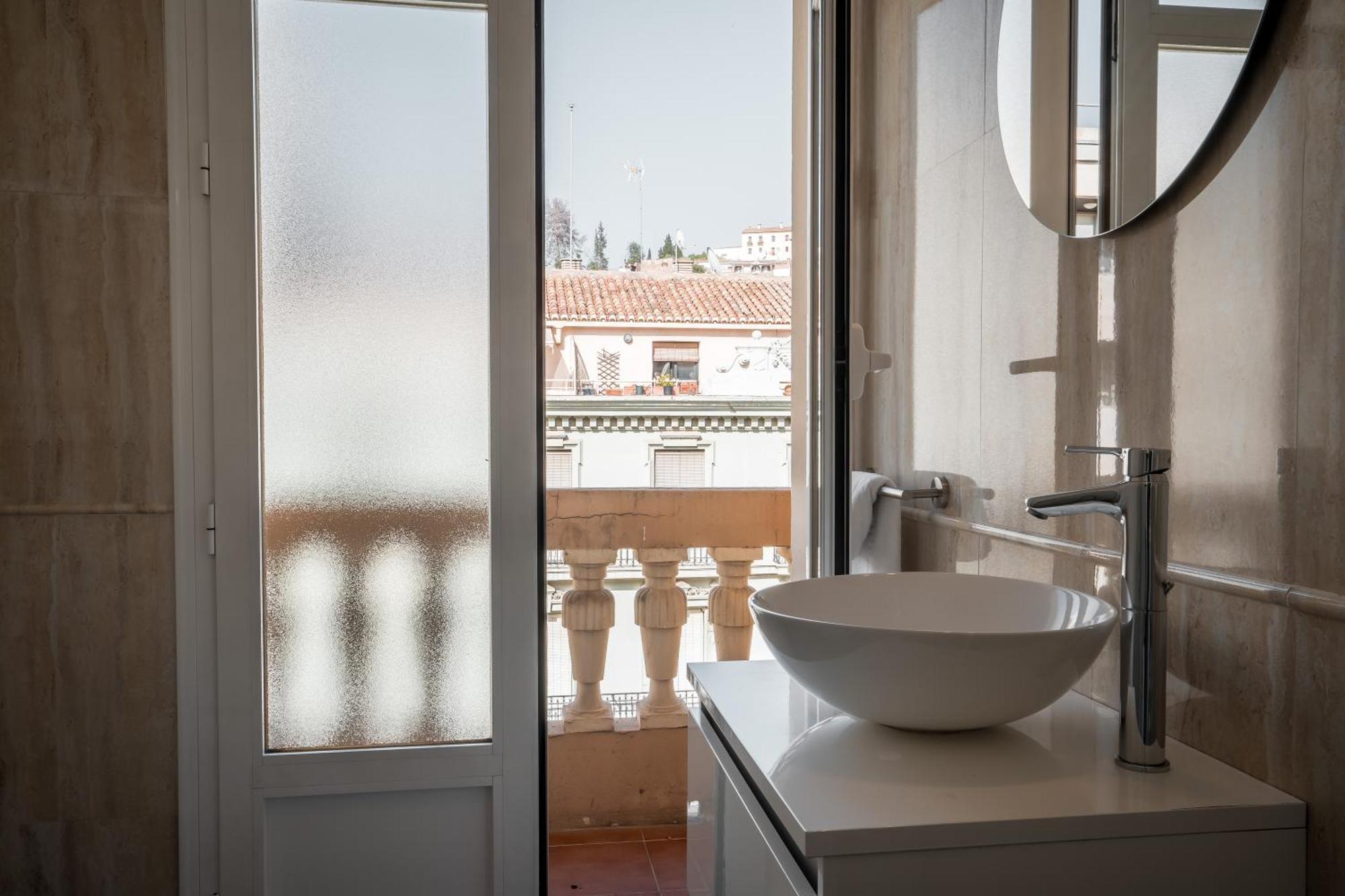 Alisios Gran Via - Toque Nazari Apartment กรานาดา ภายนอก รูปภาพ