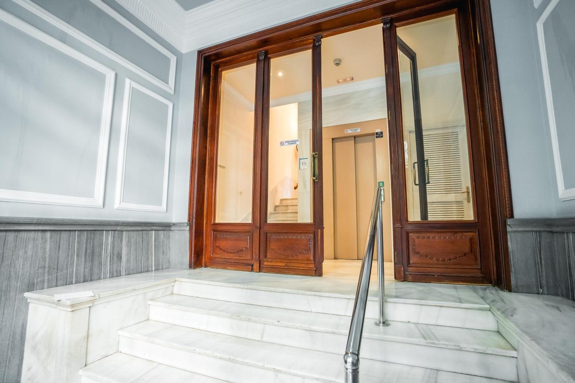 Alisios Gran Via - Toque Nazari Apartment กรานาดา ภายนอก รูปภาพ
